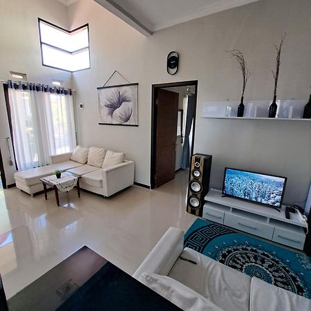 Villa Petit Tour Batu  Exteriér fotografie