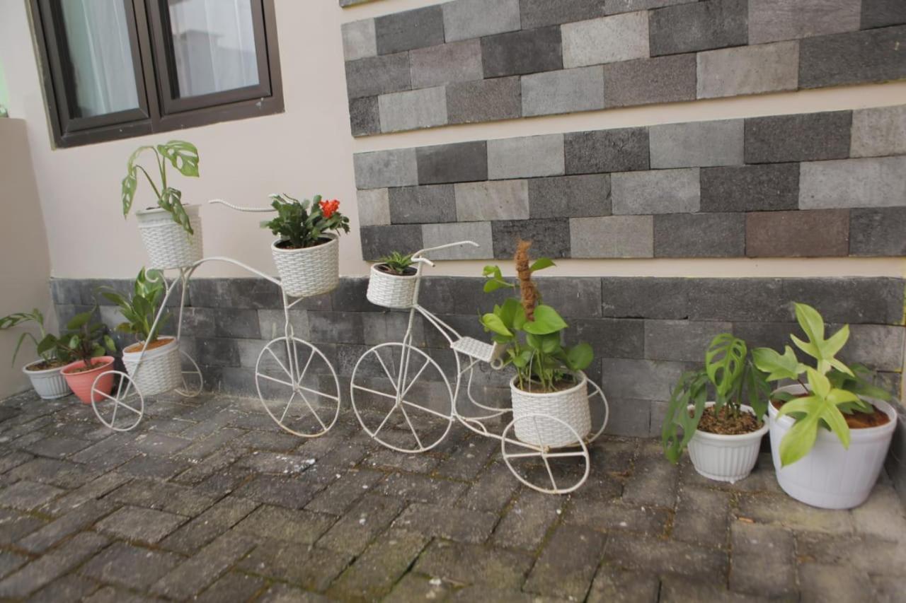Villa Petit Tour Batu  Exteriér fotografie